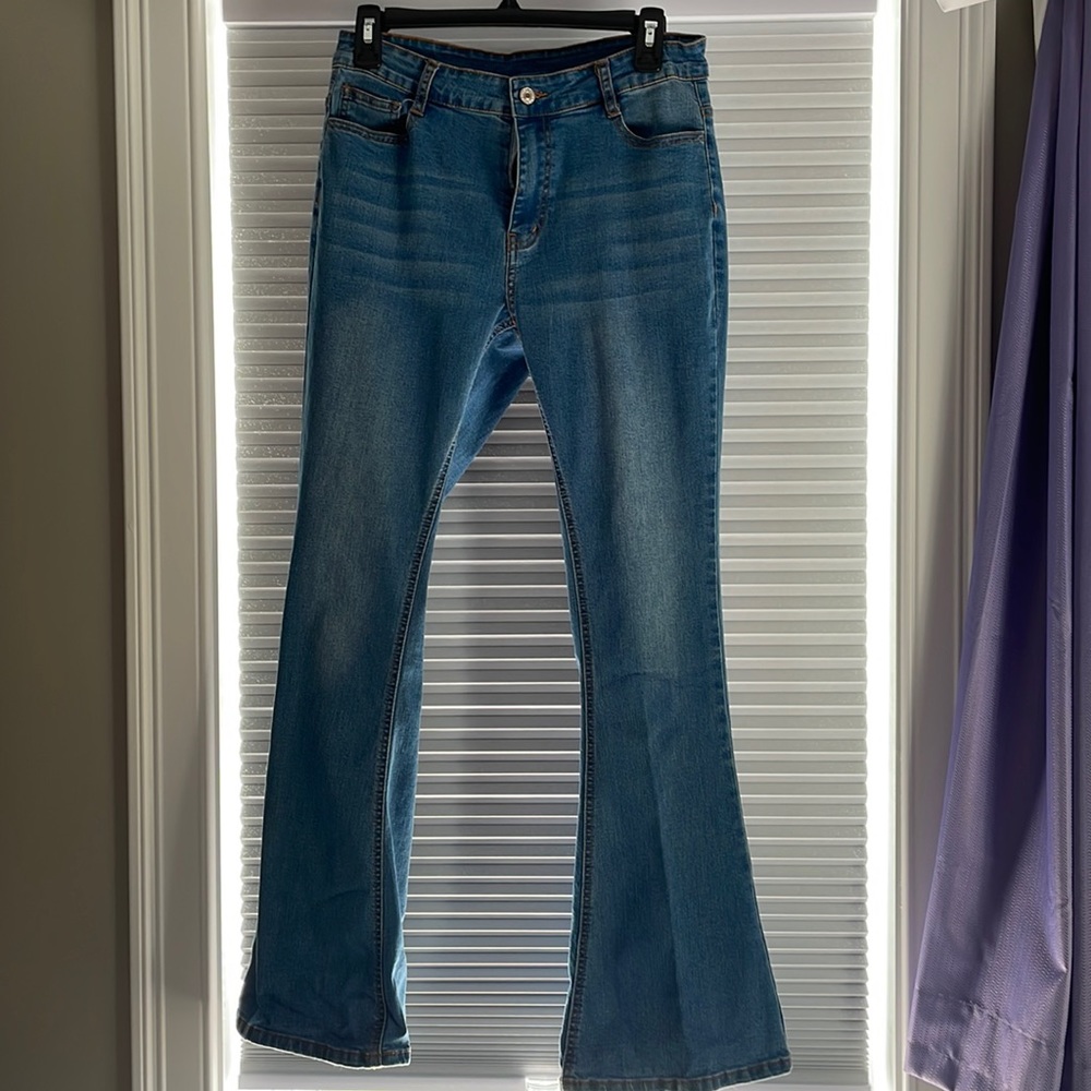 Medium Flare Jeans